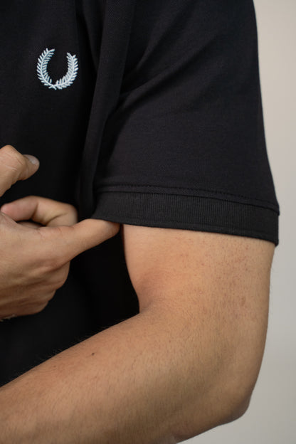 Buttonaire Polo | Laurel Stretch – Obsidian Black