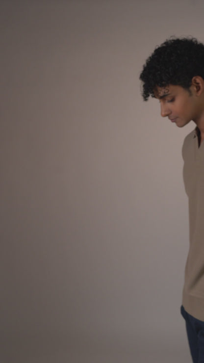 The Artisan V-Knit | Sandstone